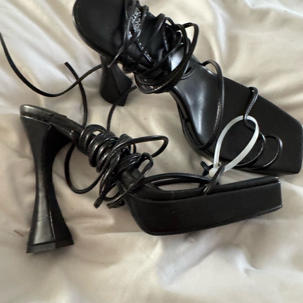 NEW Jeffrey Campbell Primadonna In Black - Picture 7 of 8